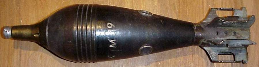 Photo 81 mm mortar shell - French
