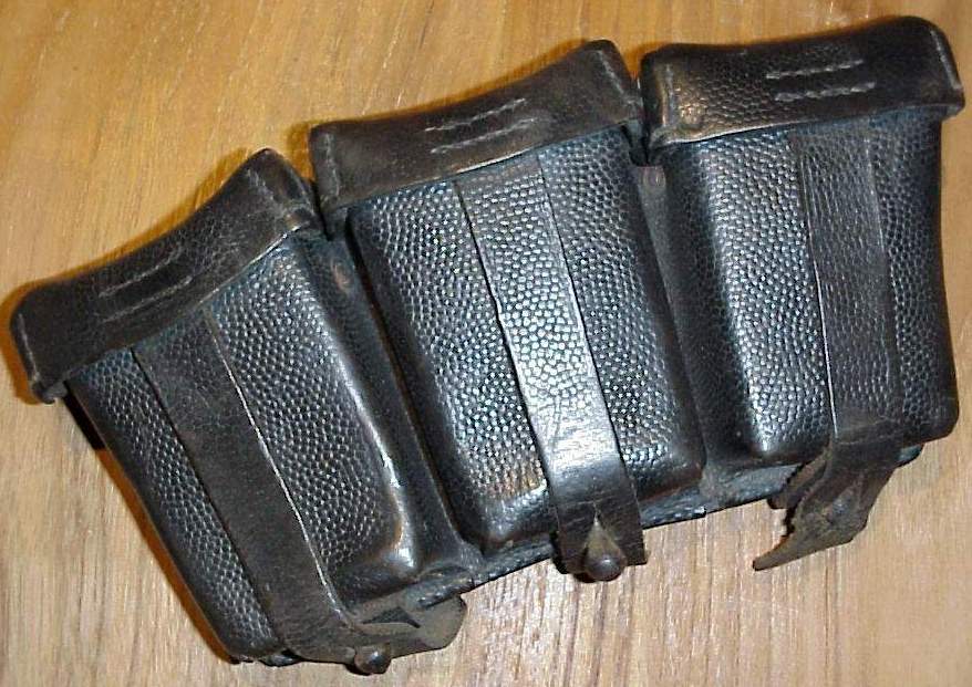 Photo K98k cartridge pouches - black - empty