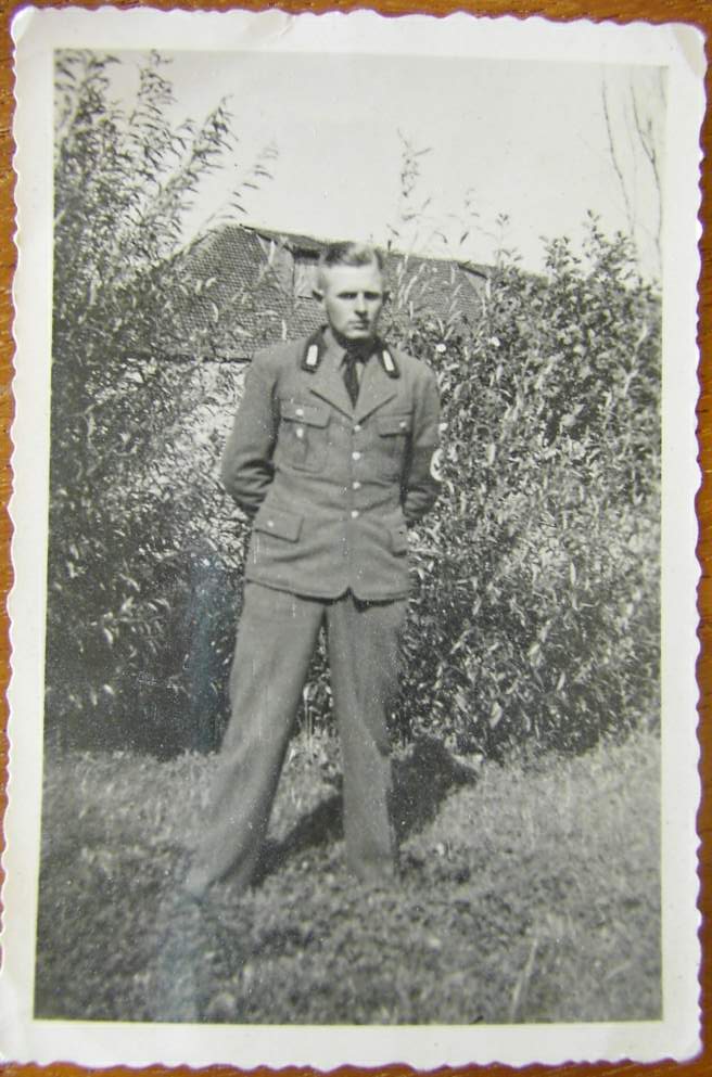 Photo Picture : man in uniform