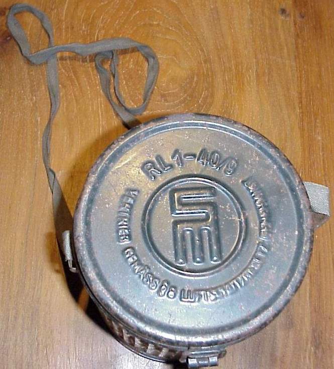 Photo Volksgasmaske VM37 in metal container (RL1 - 40/9)