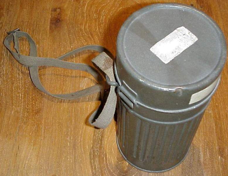 Photo Gas mask in metal container - Filter with bakelite cover