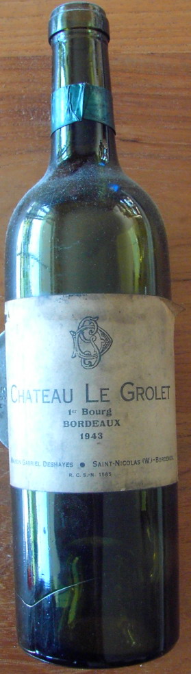 Photo Wine bottle (empty) - Château Le Grolet Bordeaux - 1943