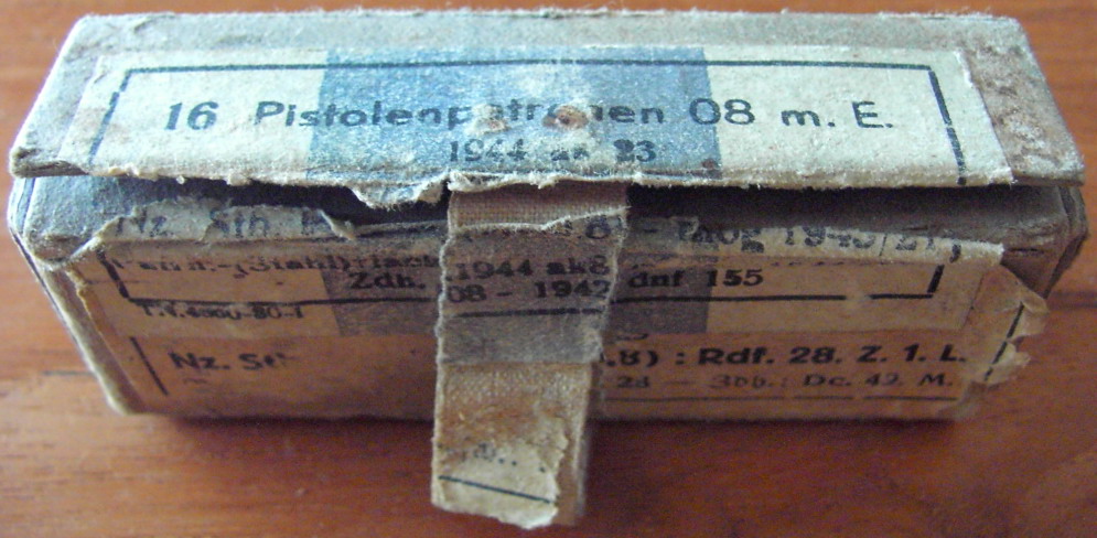 Photo Ammo box - 16 Pistolenpatronen 08 m.E - 1944 xx 23 - EMPTY!