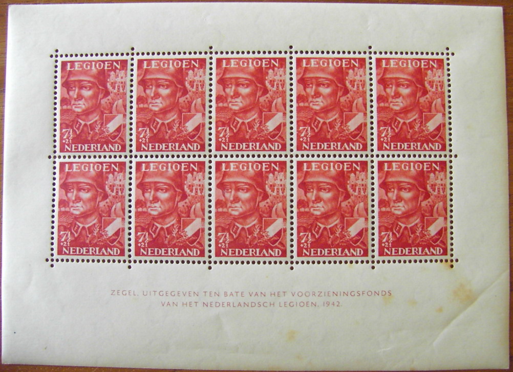 Photo Zegel uitgegeven ten bate van het voorzieningsfonds van het Nederlandsch Legioen. 1942.