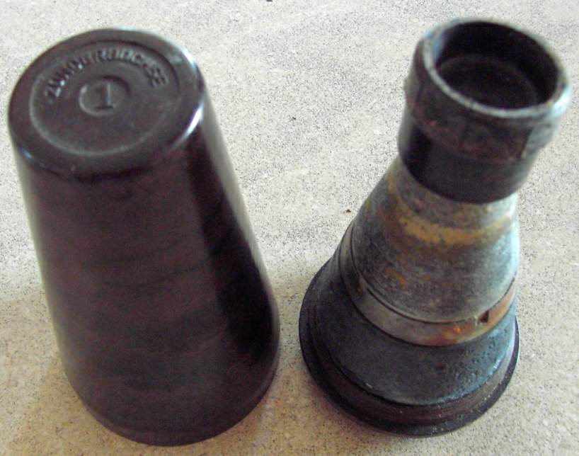 Photo Detonator Zt.ZS30 - 1942 in bakelite holder - water find