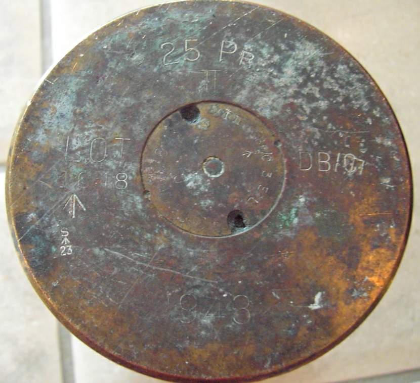 Photo 25 pounder - shell 1943
