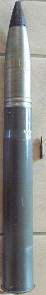 Photo 88 mm FLAK 18 - shell + head + detonator
