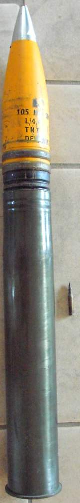 Photo 105 mm - shell + head + detonator