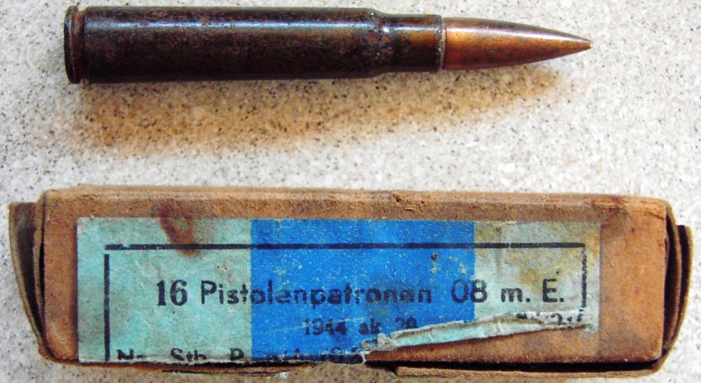 Photo Ammunition box - 16 Pistolenpatronen 08 m.E. - 1944 ak 20 - EMPTY!