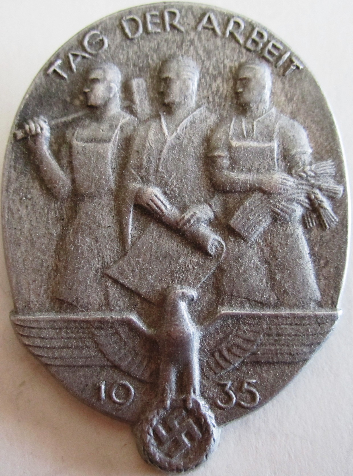 Photo Tag der Arbeit - 1935 - Manufacturer : KMF