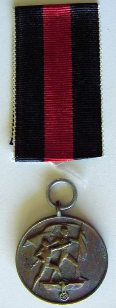 Photo Anschlussmedaille Sudetenland - 1. Oktober 1938 with ribbon